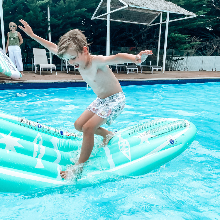 Enjoy the best range of SUNNYLiFE towels, inflatables and beach accessories.