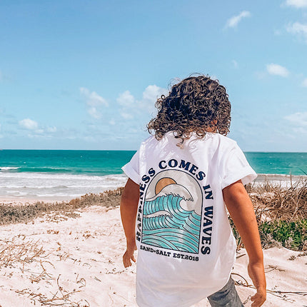 HAPPINESS COMES IN WAVES TEE - KIDS