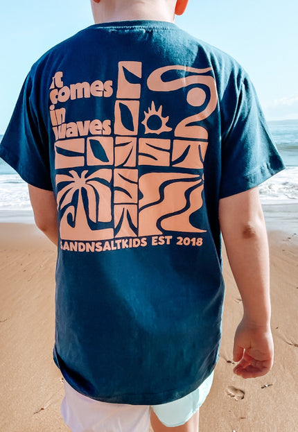 IT COMES IN WAVES NAVY TEE - KIDS
