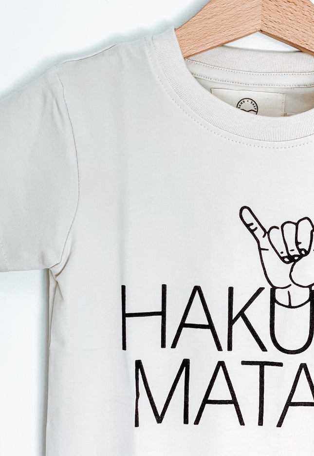 Hakuna MATATA Sand tee - SAND N SALT 
